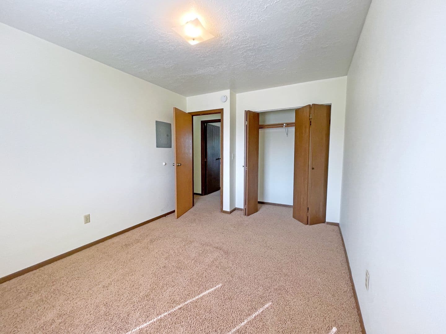 Minot Apartment: 2805 7th Street SW