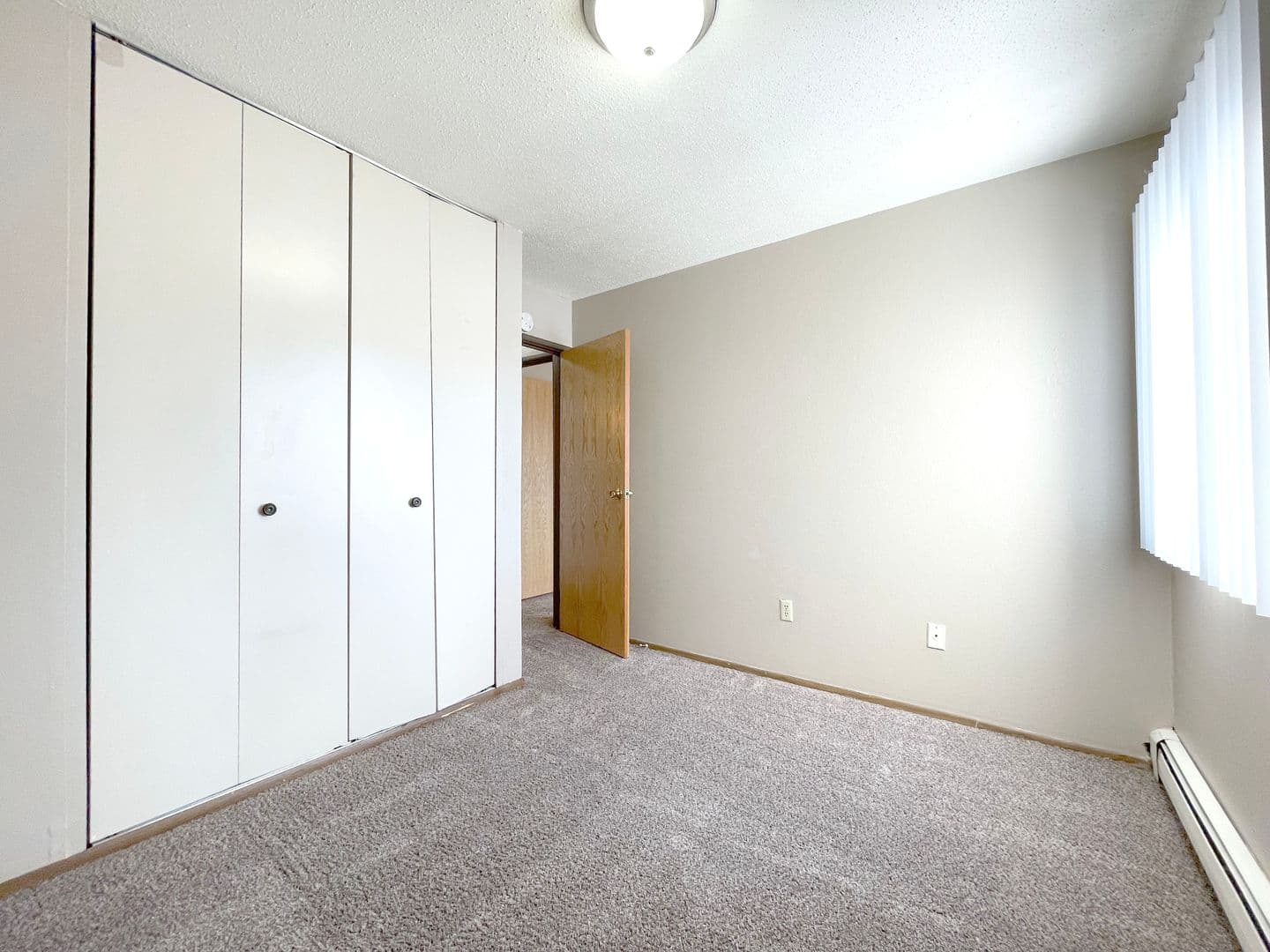 Minot Apartment: 505, 525, 605 & 705 Park Street