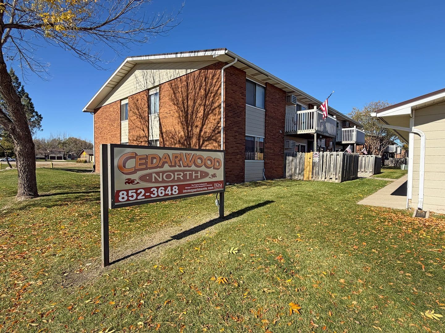 Minot Apartment: 525 22nd Avenue NW
