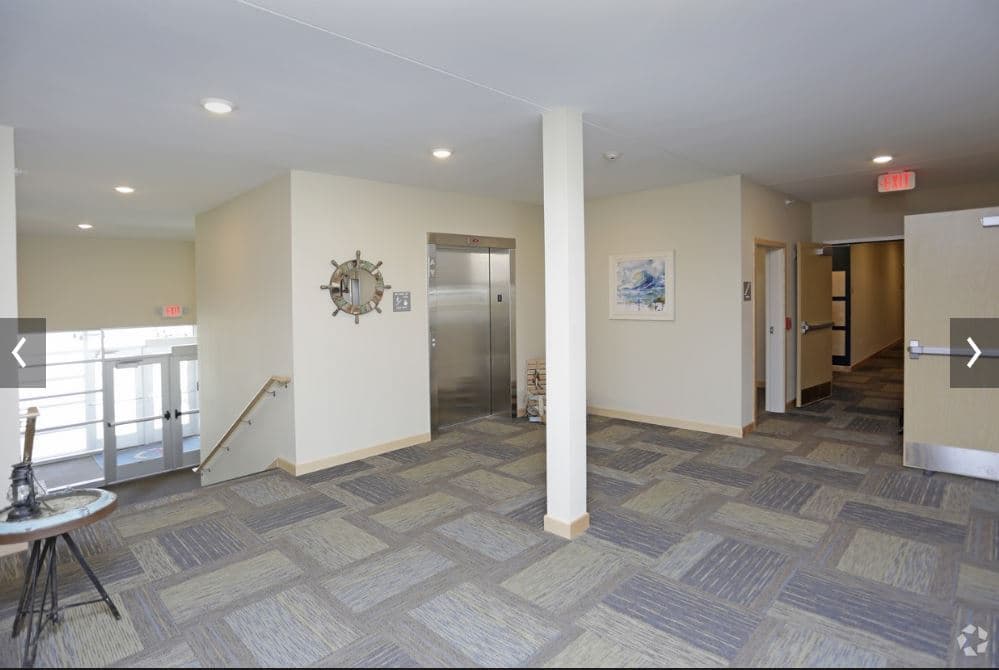 Mandan Apartment: 2303 Shoal Loop SE
