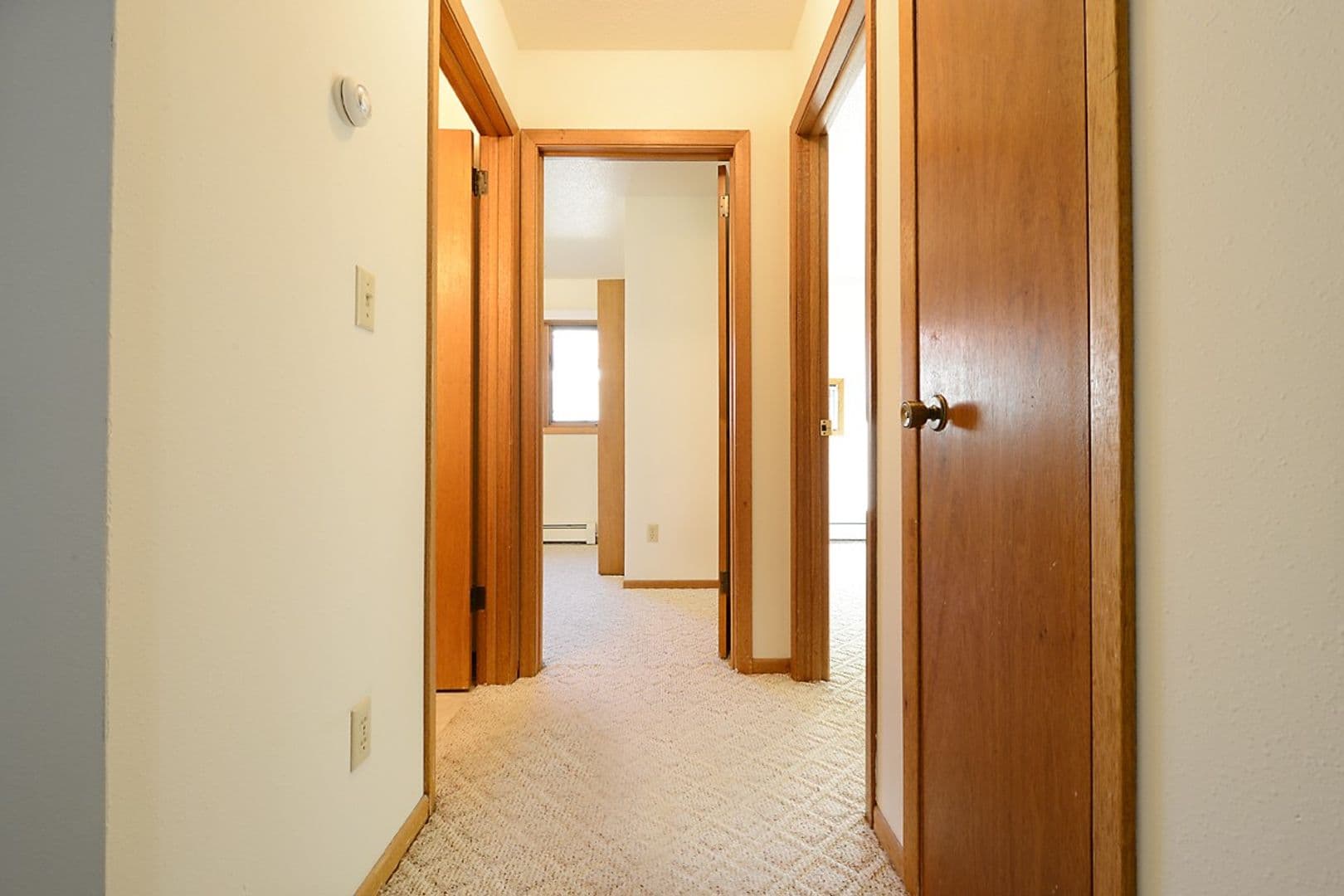 Minot Apartment: 605 19th Avenue SE