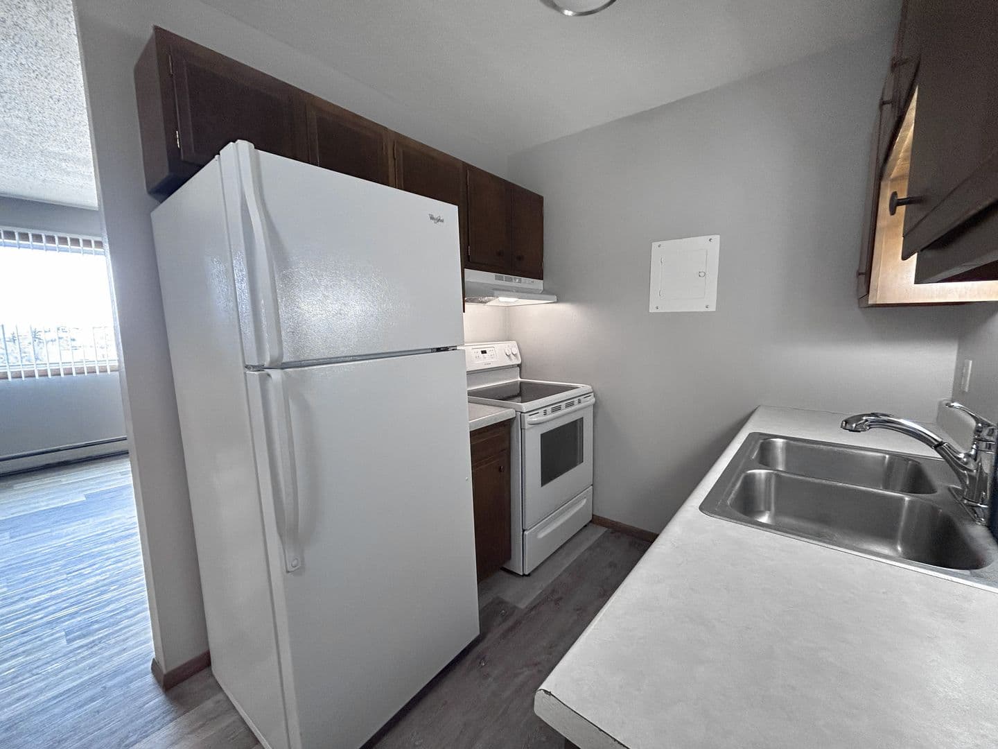 Minot Apartment: 505, 525, 605 & 705 Park Street