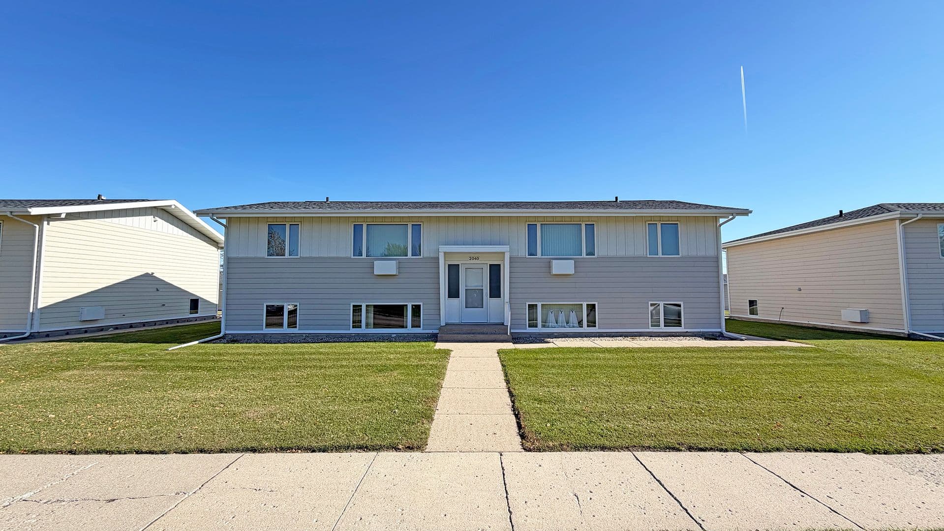 Minot Apartment: 2028-2048 5th Street NW