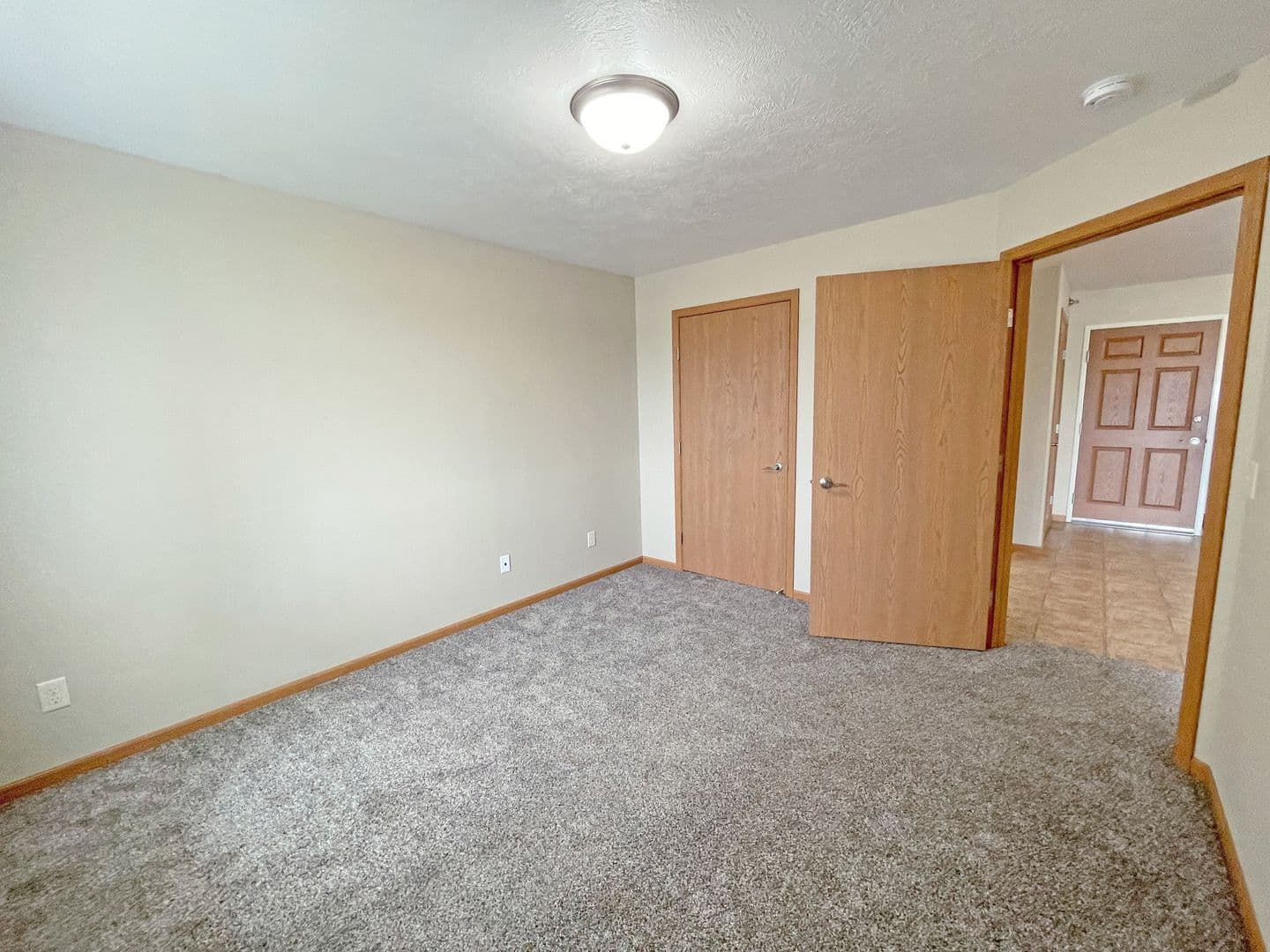 Minot Apartment: 1315/1325 35th Avenue SE & 1310/1320 34th Ave SE