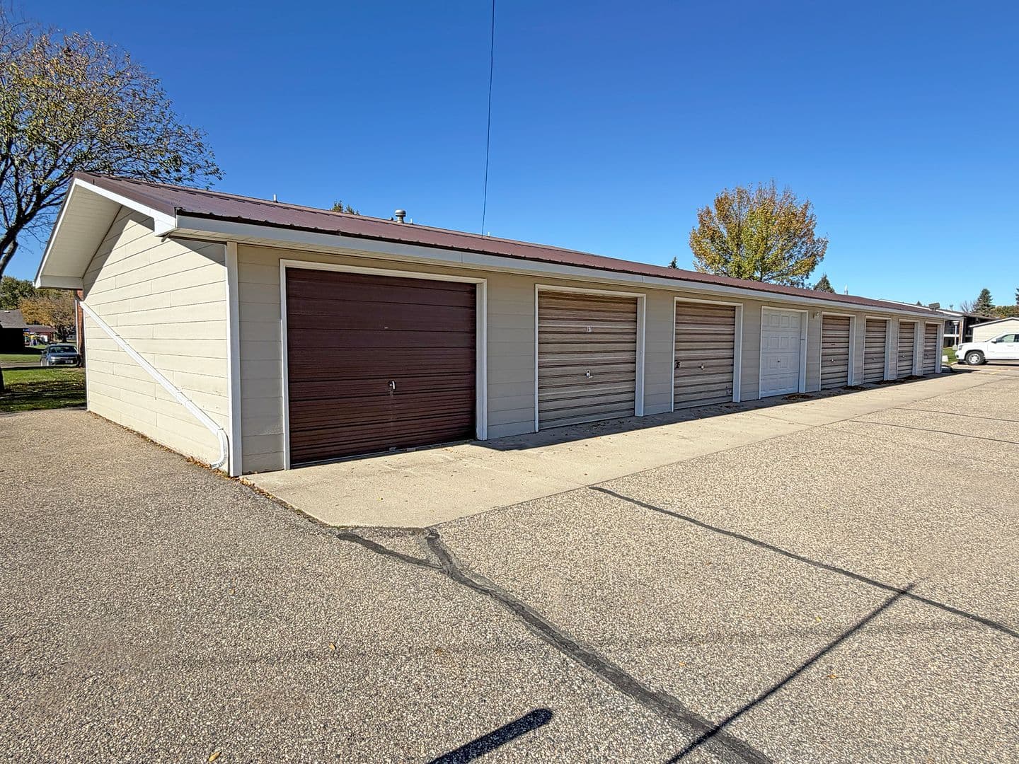 Minot Apartment: 525 22nd Avenue NW