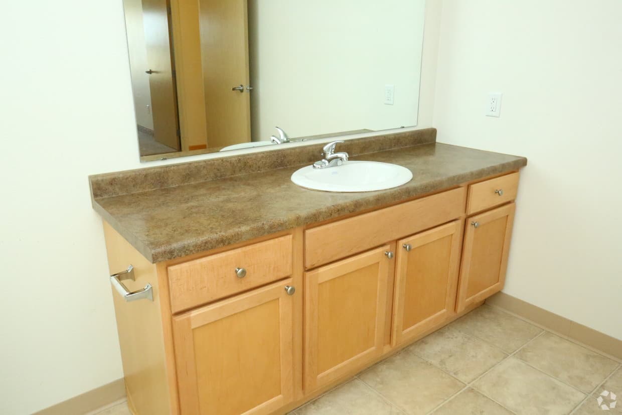 Williston Apartment: 705 E. Highland Drive