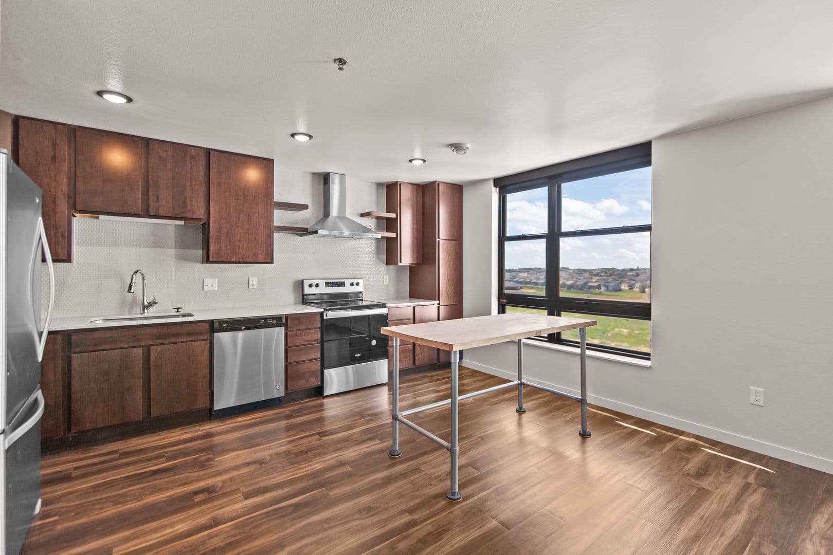 Bismarck Apartment: 202 & 208 E Greenfield Lane