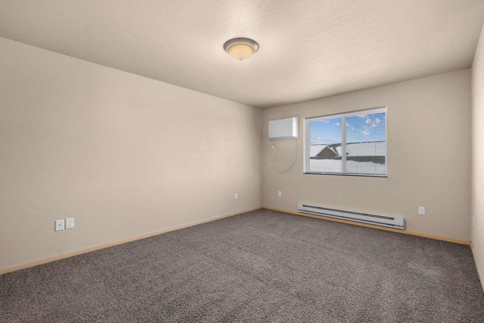 Minot Apartment: 3203-3241 8th Street NE