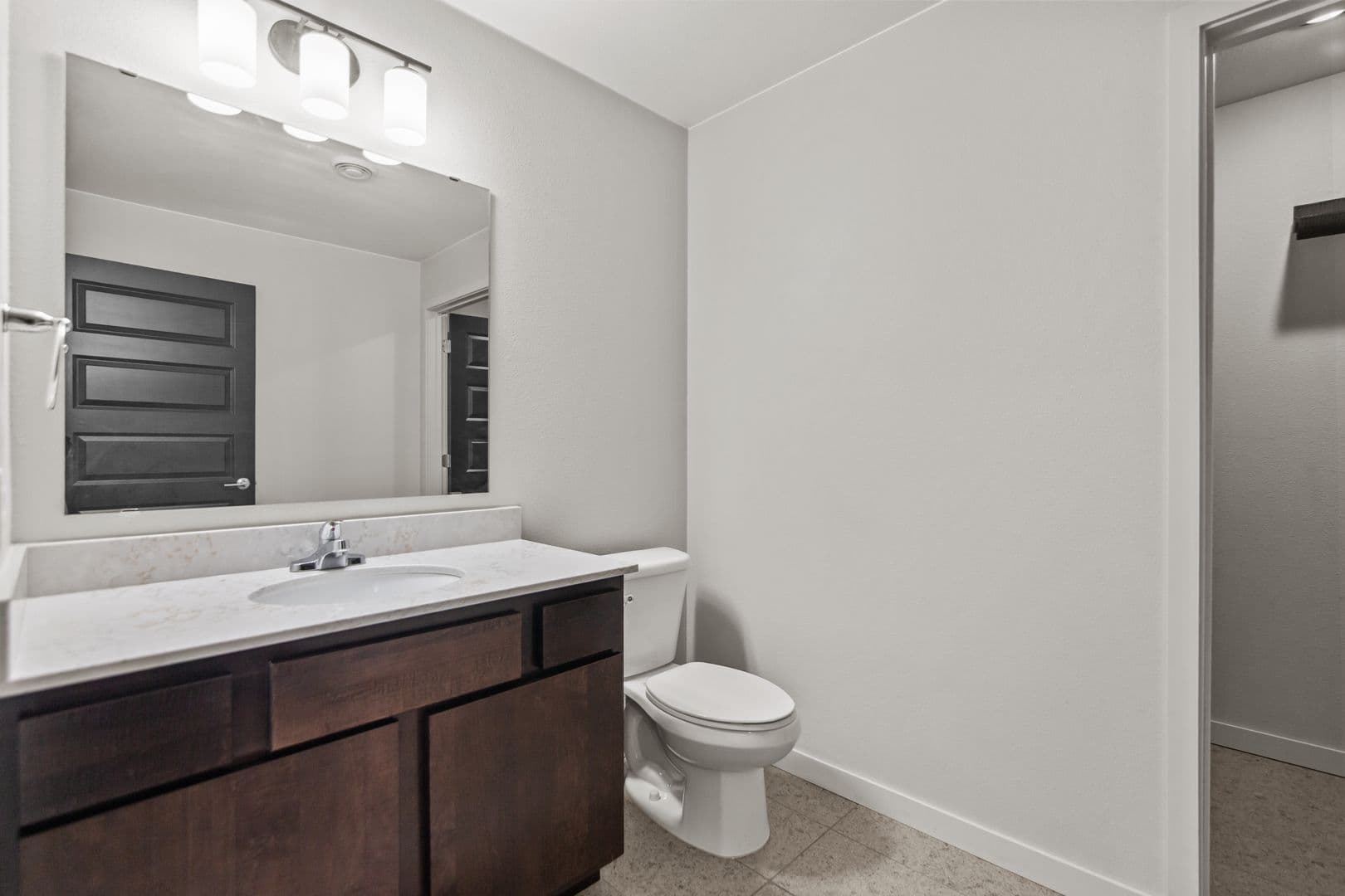 Bismarck Apartment: 202 & 208 E Greenfield Lane