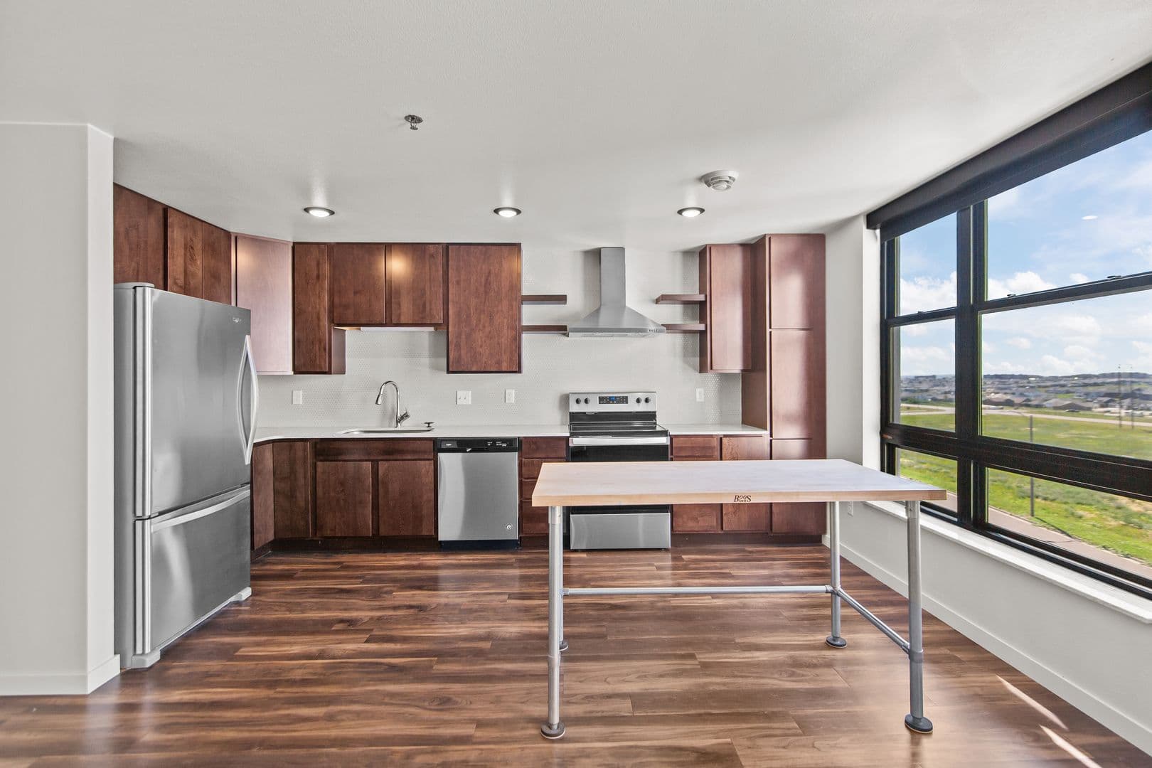 Bismarck Apartment: 202 & 208 E Greenfield Lane