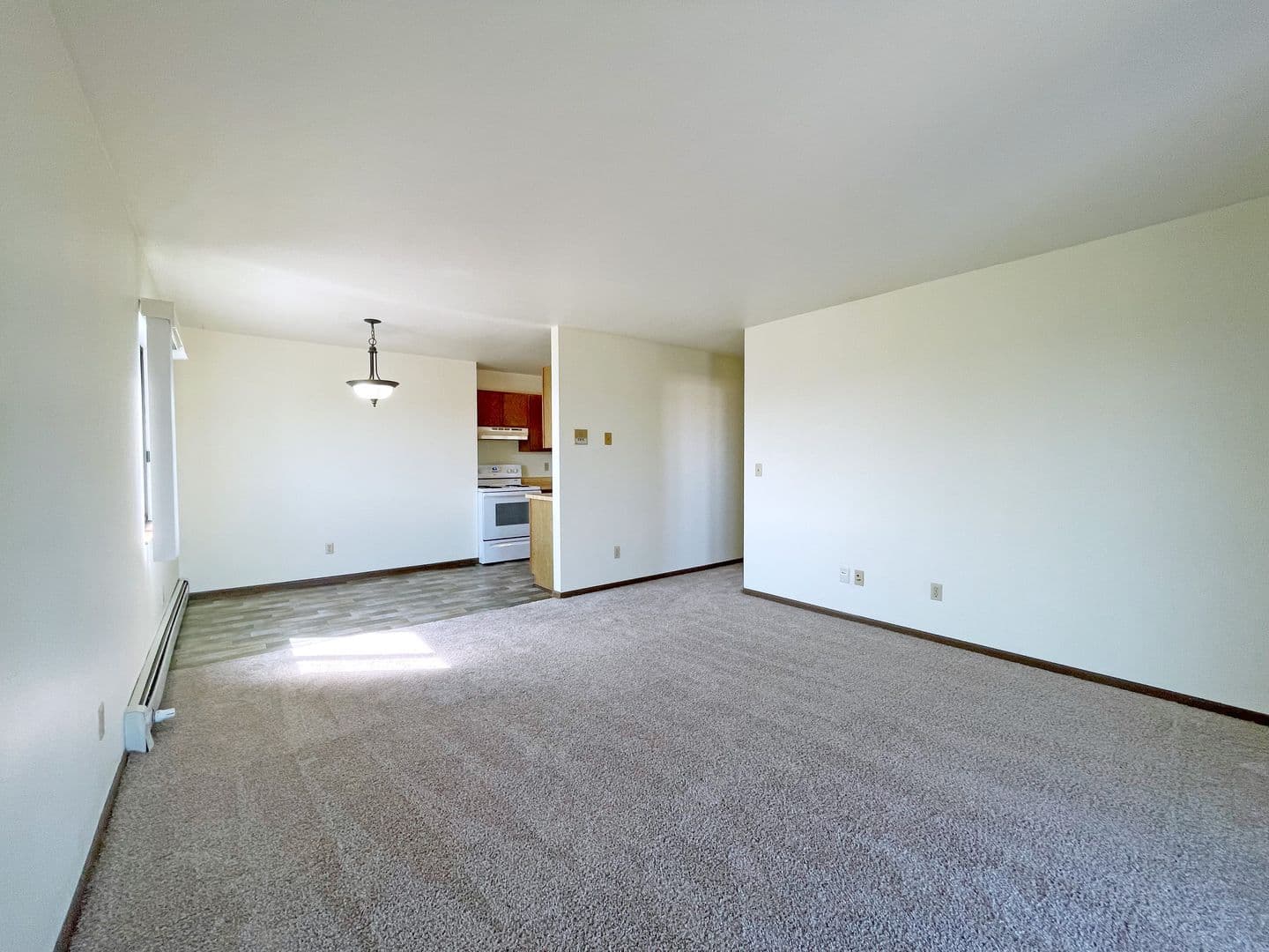 Minot Apartment: 1112 32nd Avenue SW