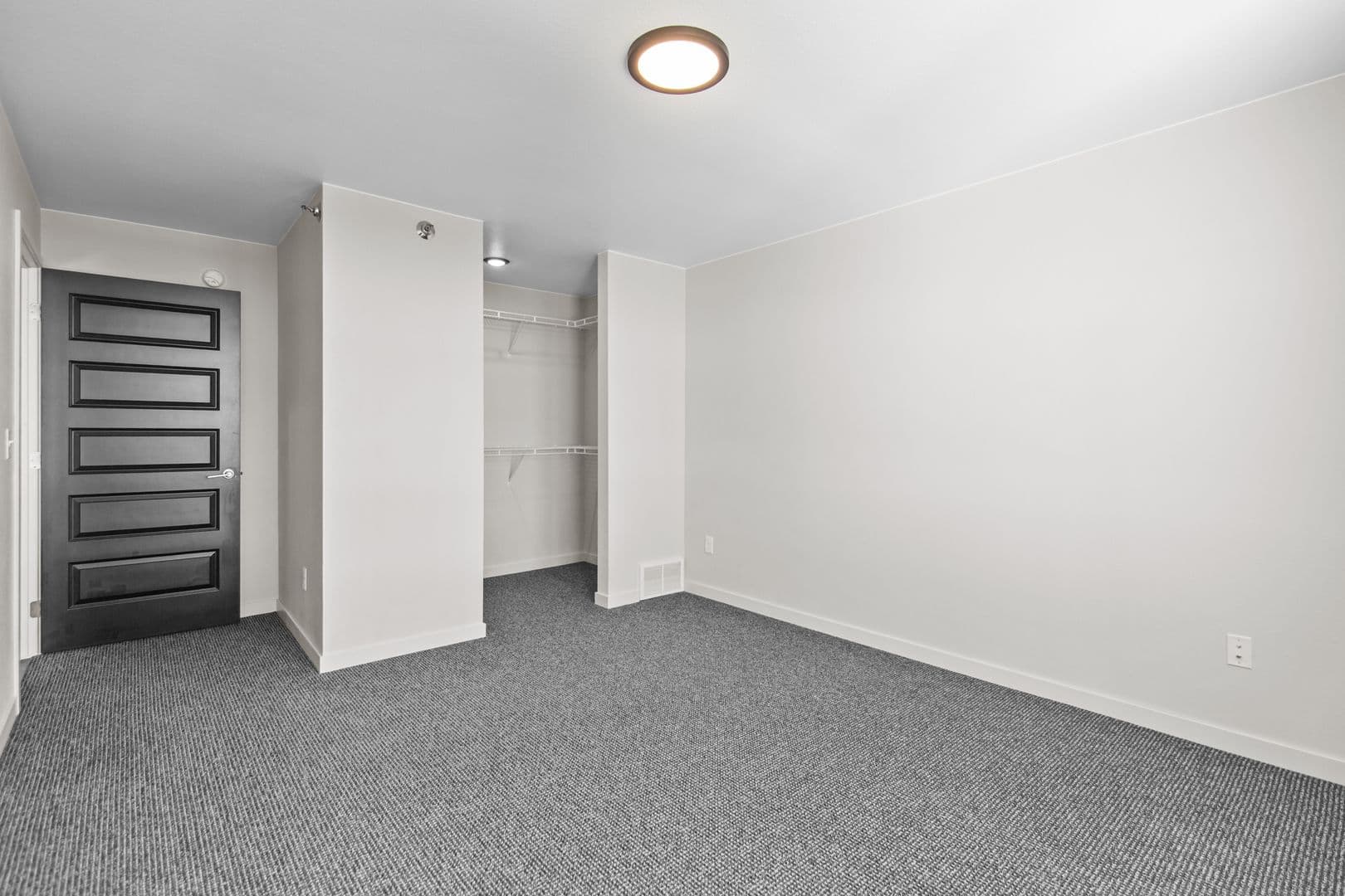 Bismarck Apartment: 202 & 208 E Greenfield Lane