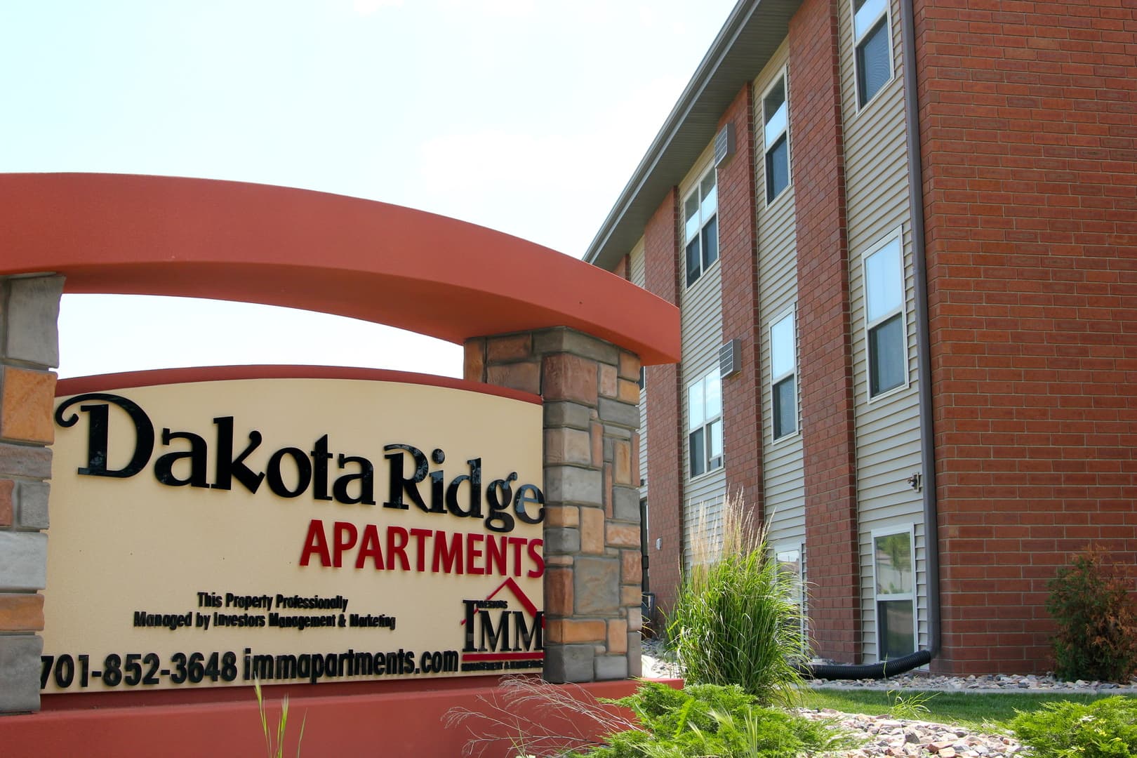 Minot Apartment: 3100-3122 14th Street SW
