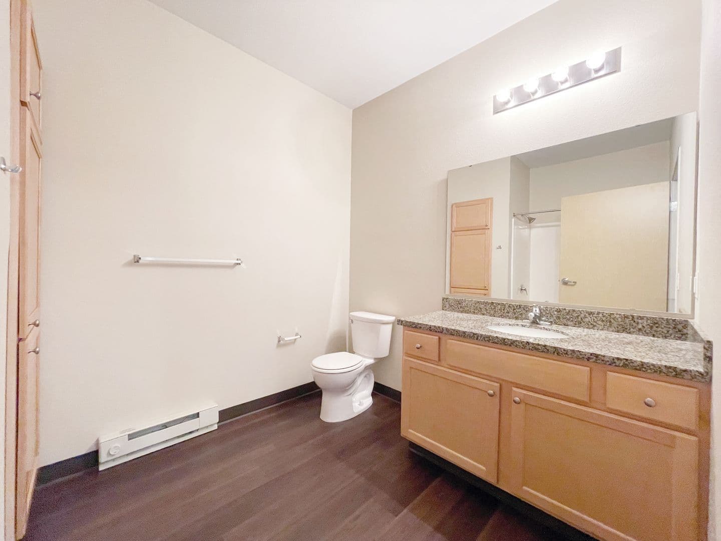 Mandan Apartment: 2303 Shoal Loop SE