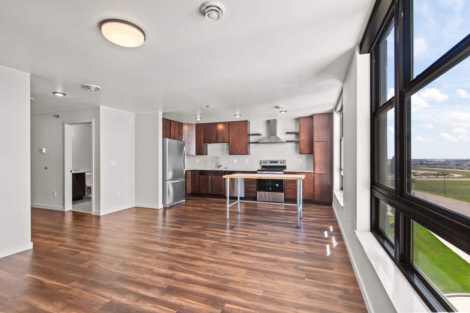 Bismarck Apartment: 202 & 208 E Greenfield Lane