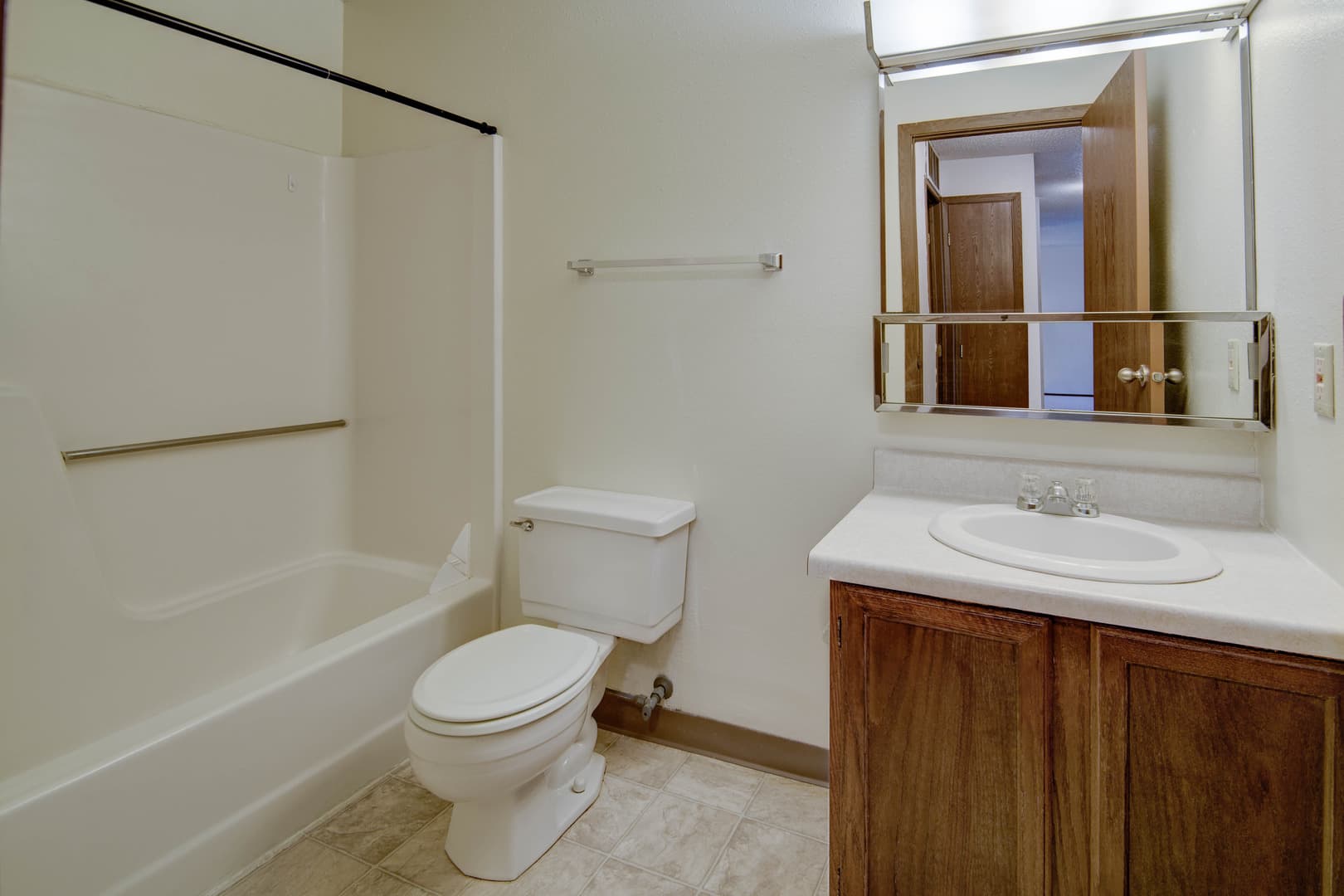 Minot Apartment: 1524-1638 12th Street NW