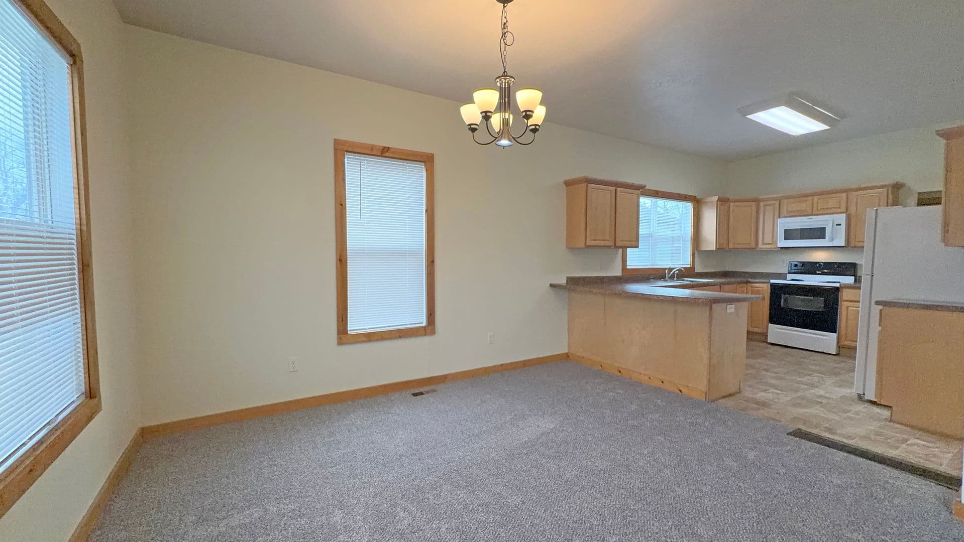 Minot House: 433 3rd Avenue NW