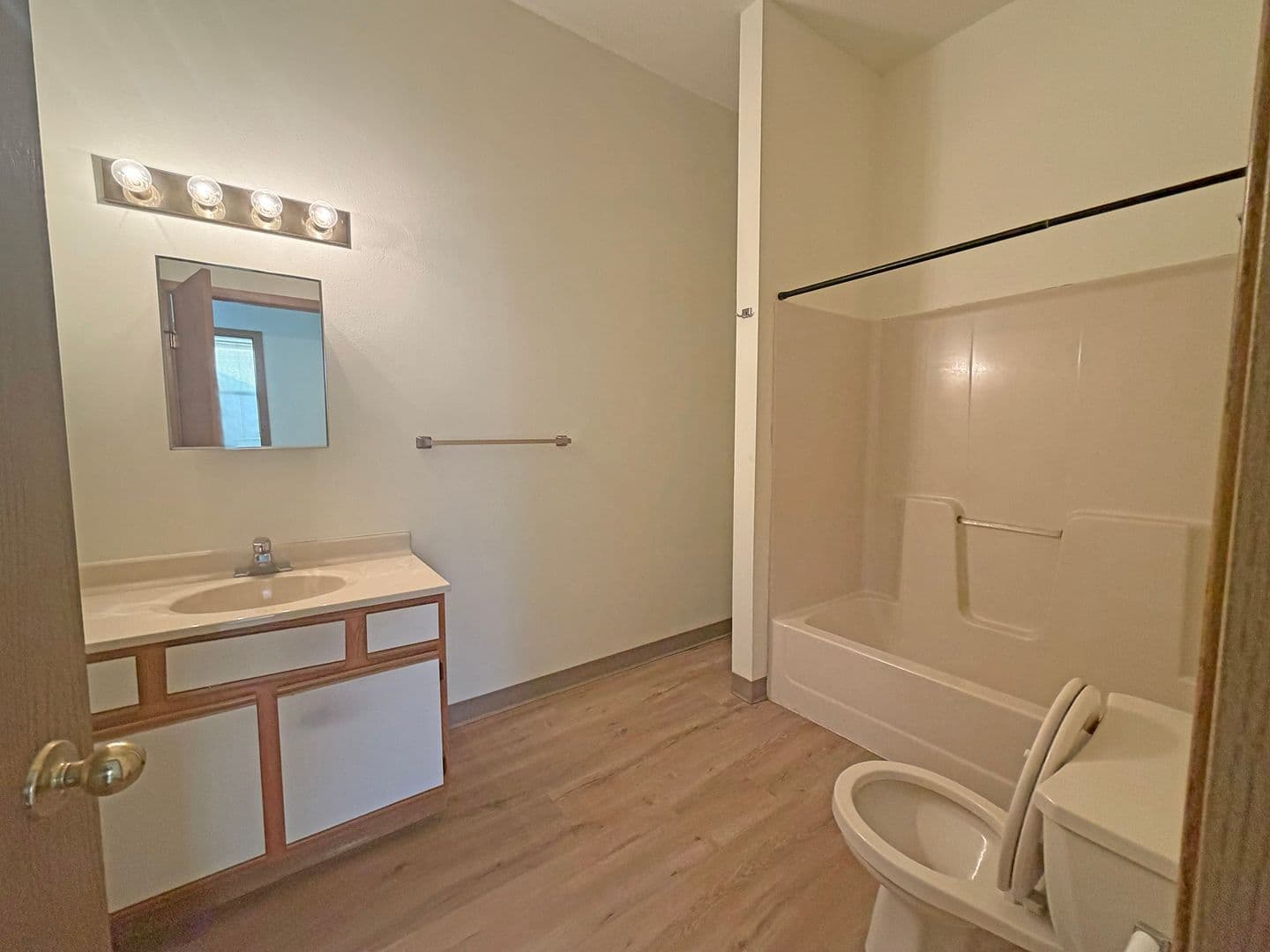 Minot Apartment: 6 North Main Street