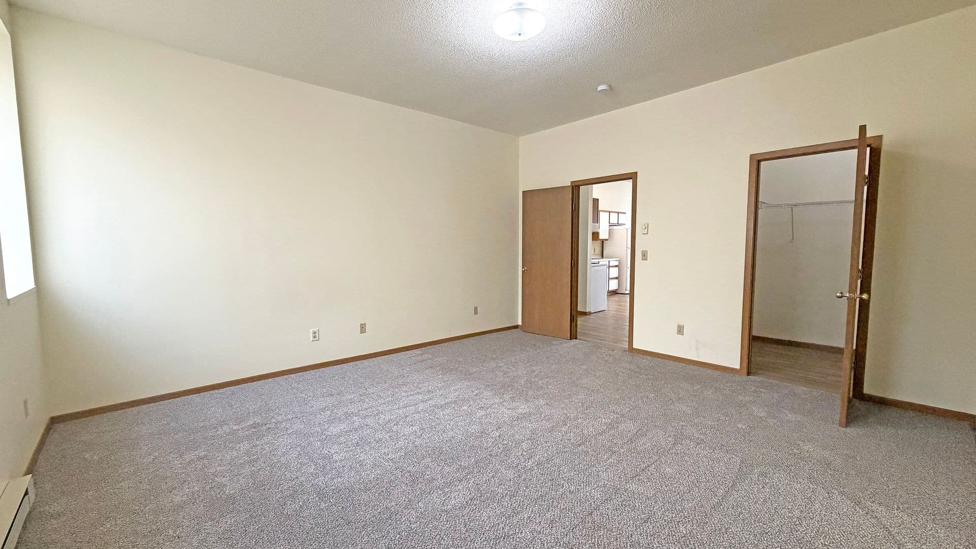 Minot Apartment: 6 North Main Street