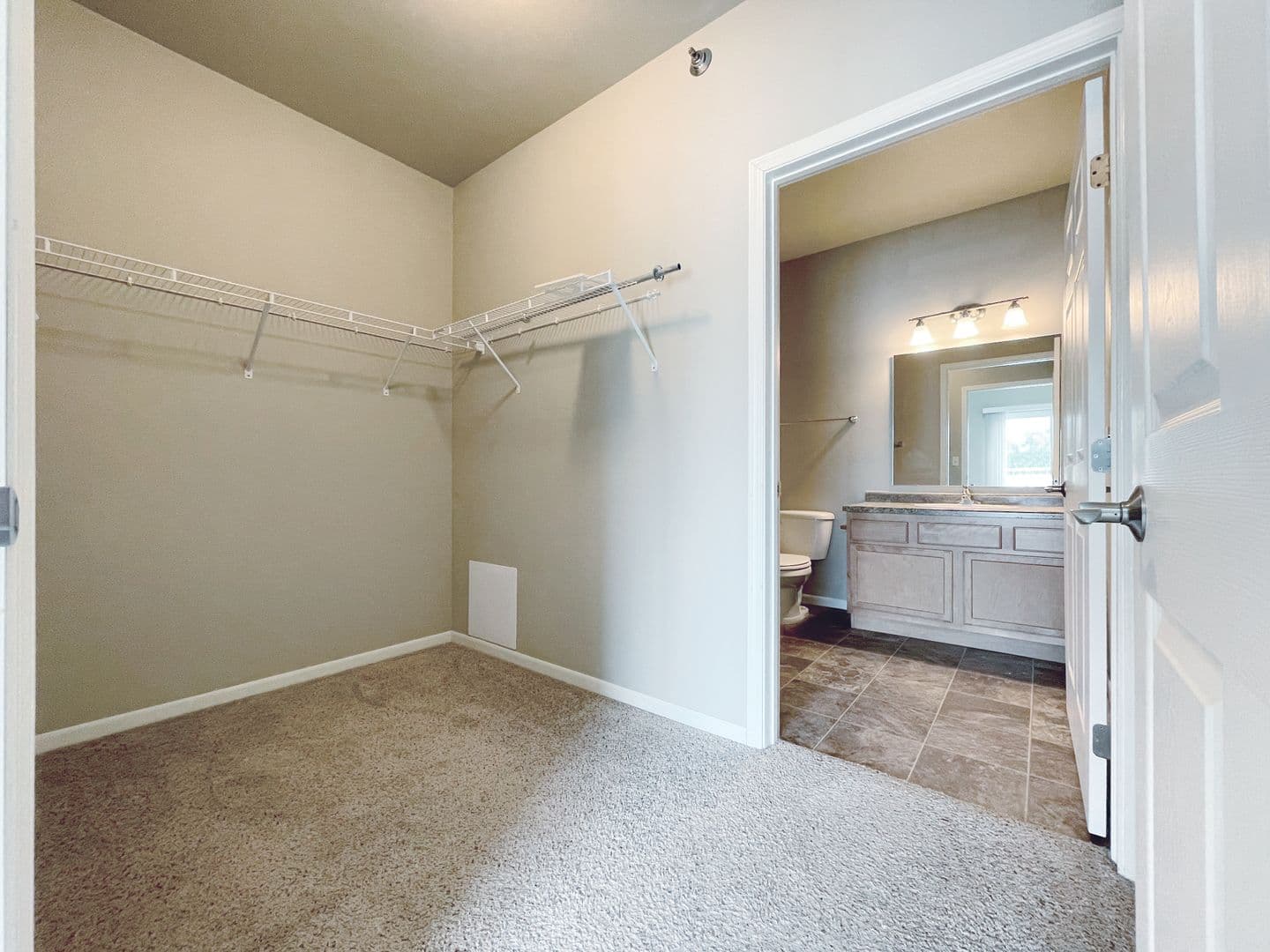 Minot Apartment: 3321 7th Street NE