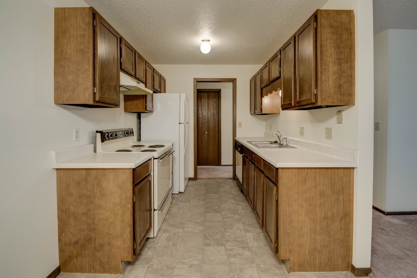 Minot Apartment: 1524-1638 12th Street NW