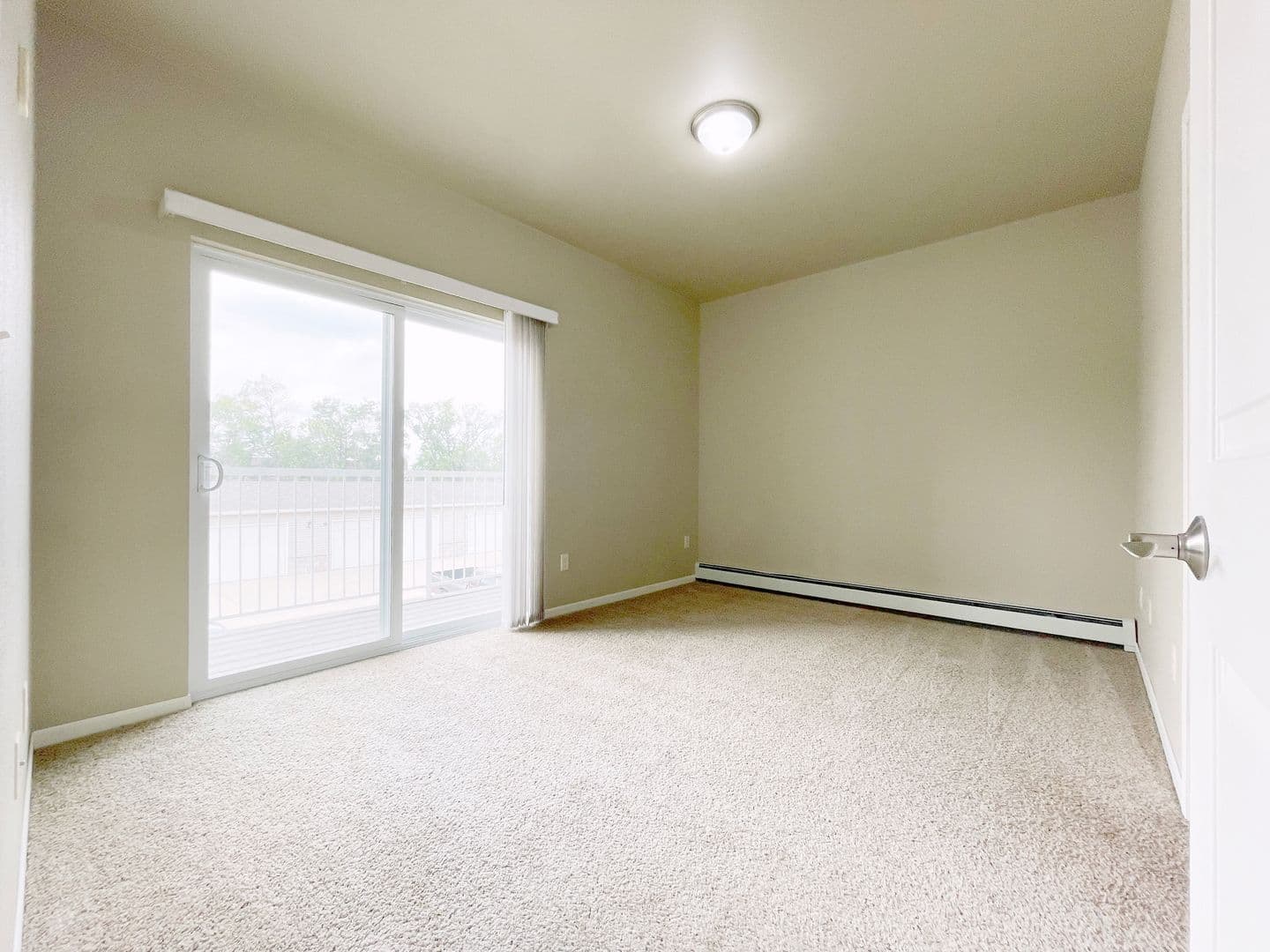 Minot Apartment: 3321 7th Street NE