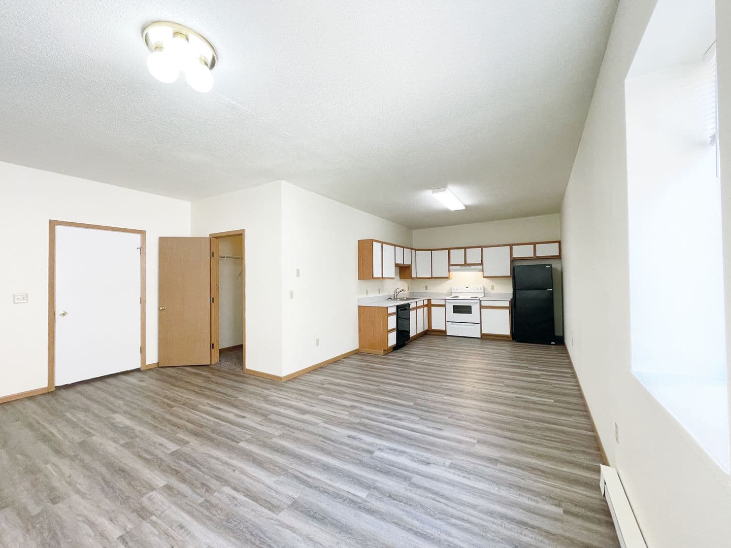 Minot Apartment: 6 North Main Street