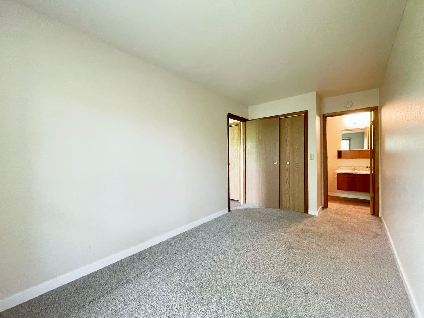 Minot Apartment: 505 4th Street SW