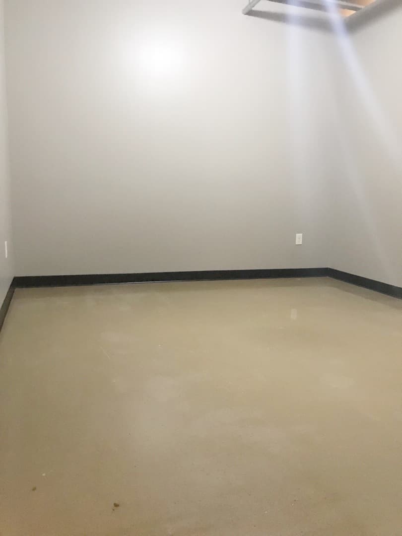 Minot Apartment: 30 NE 1st Street