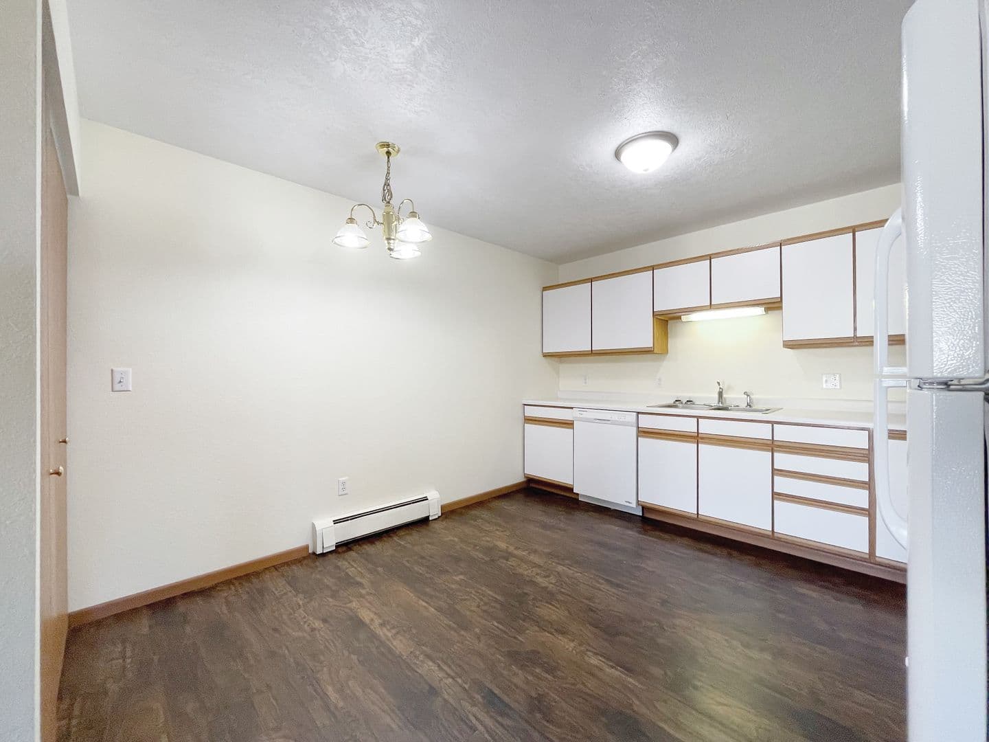 Minot Apartment: 2901 7th Street SW