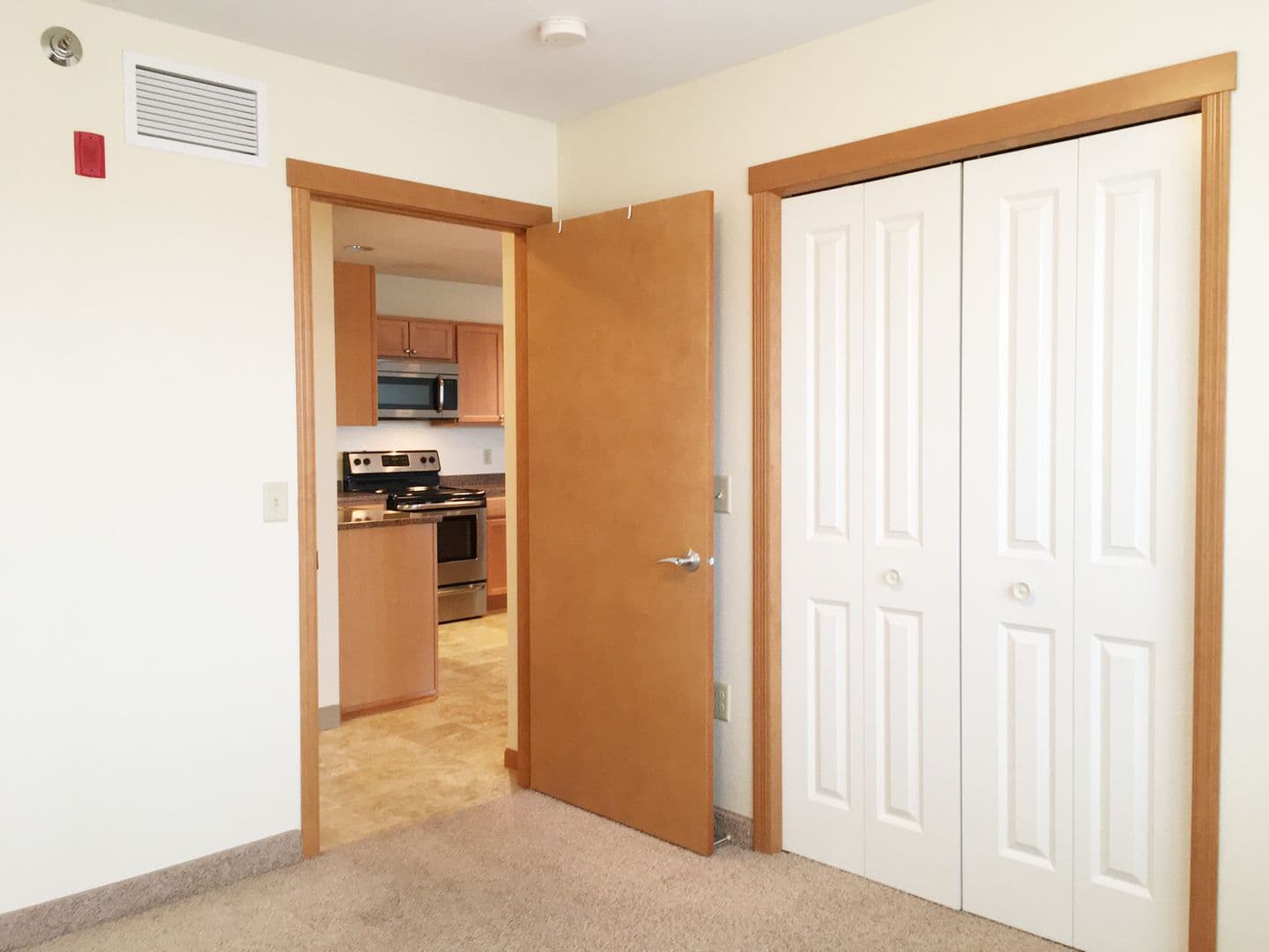 Minot Apartment: 1100 N. Broadway