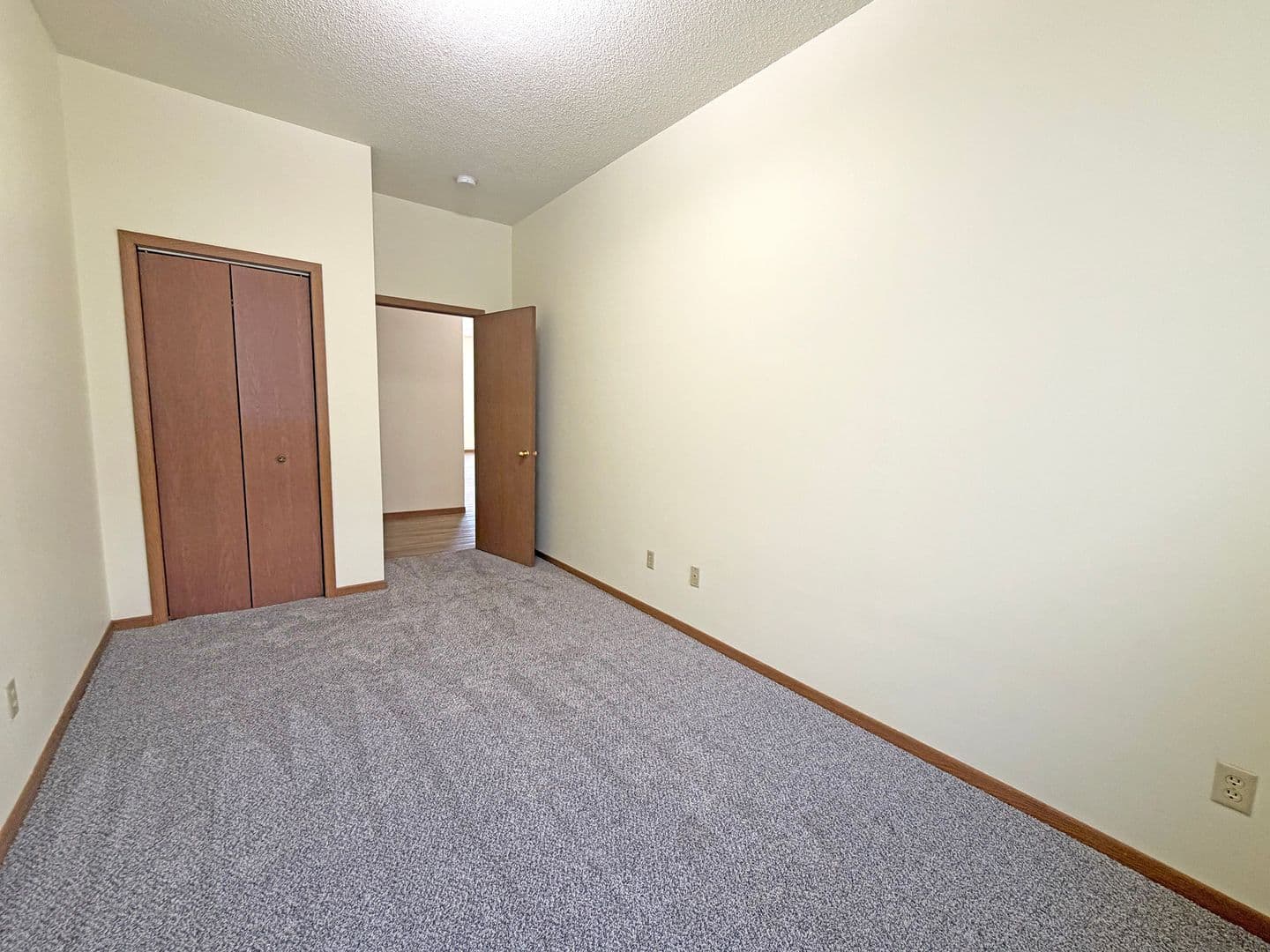 Minot Apartment: 6 North Main Street