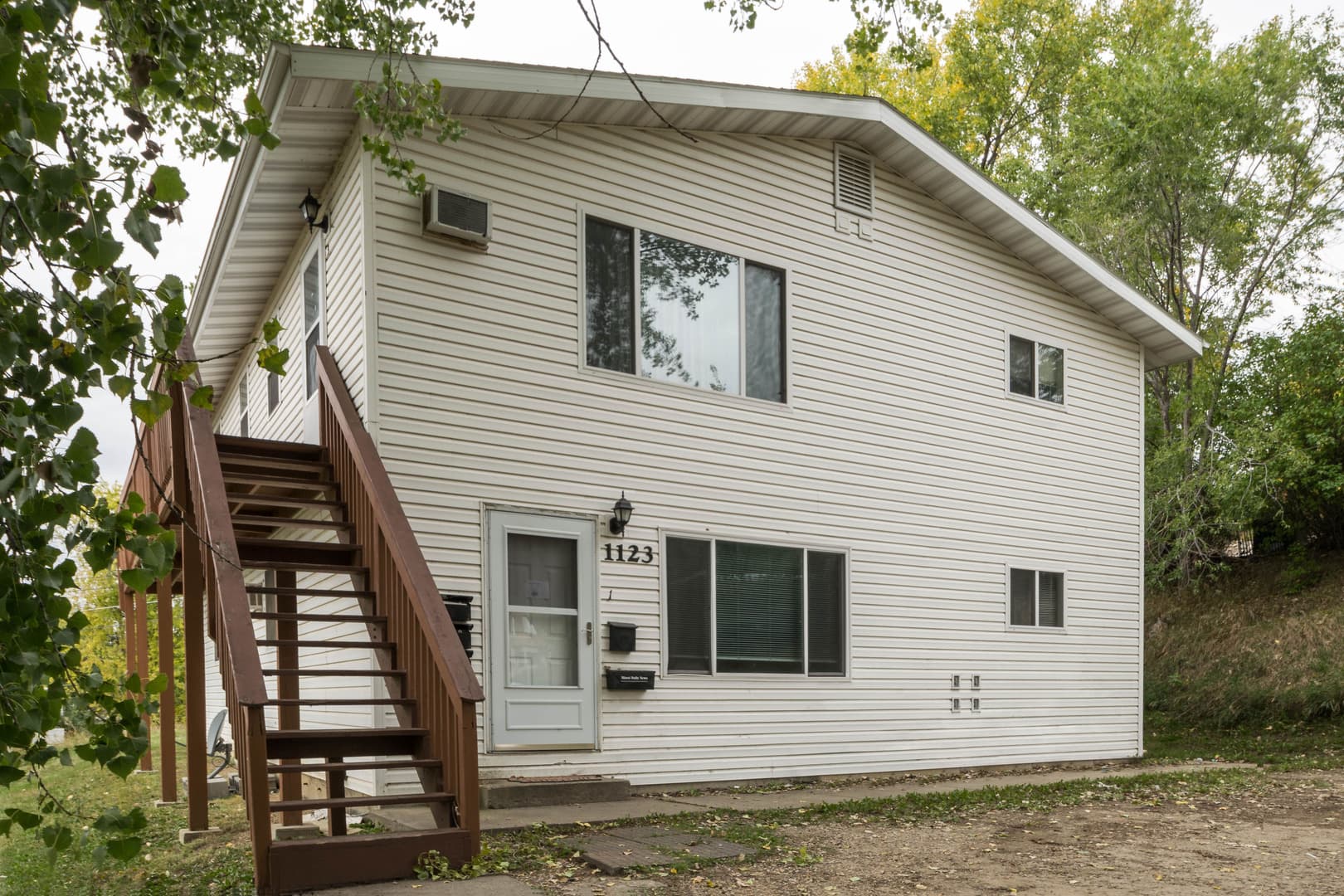 Minot Apartment: 1123 11th Street NW