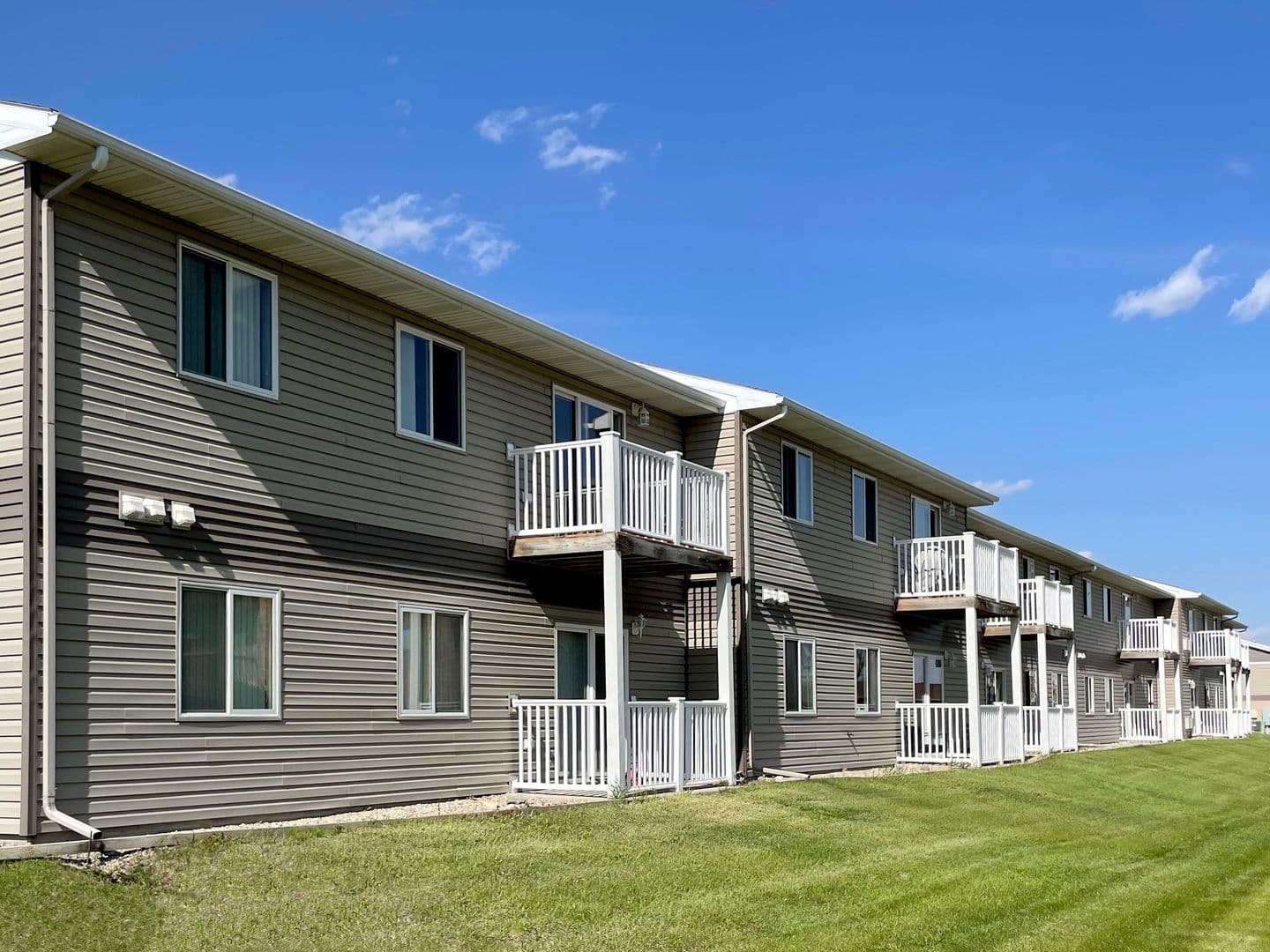 Minot Apartment: 3705 2nd Street NE