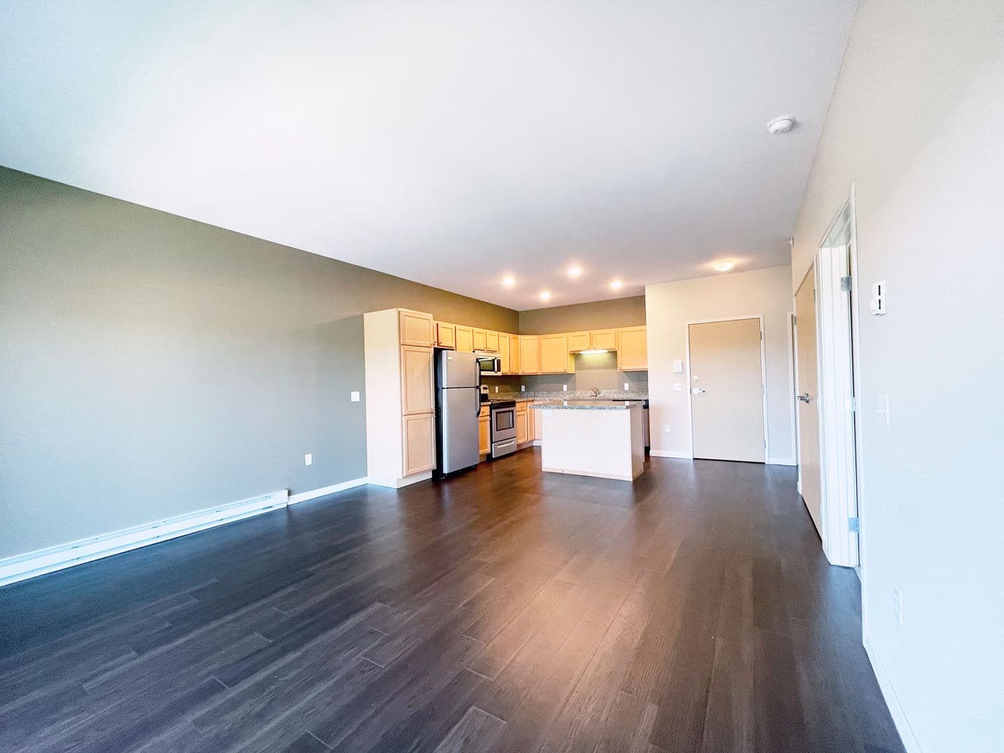 Mandan Apartment: 2303 Shoal Loop SE