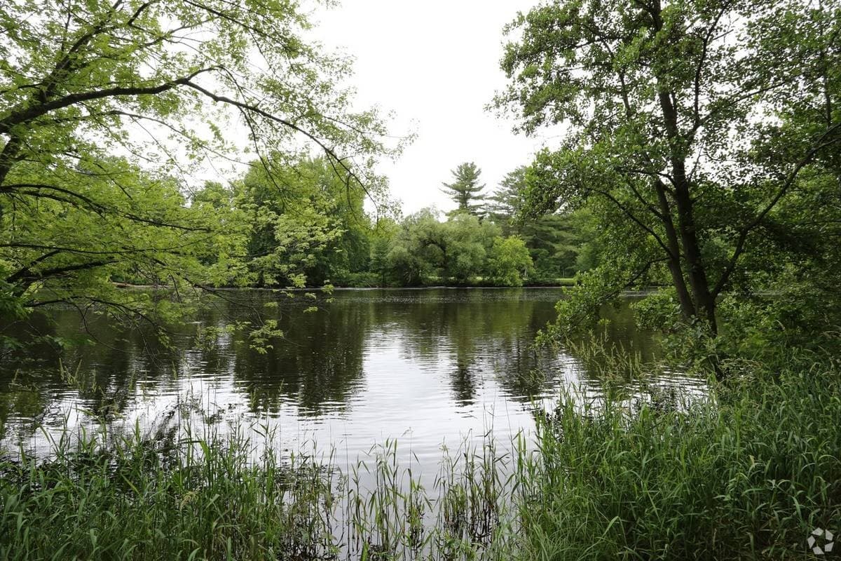 Wausau Apartment: 400 River Drive