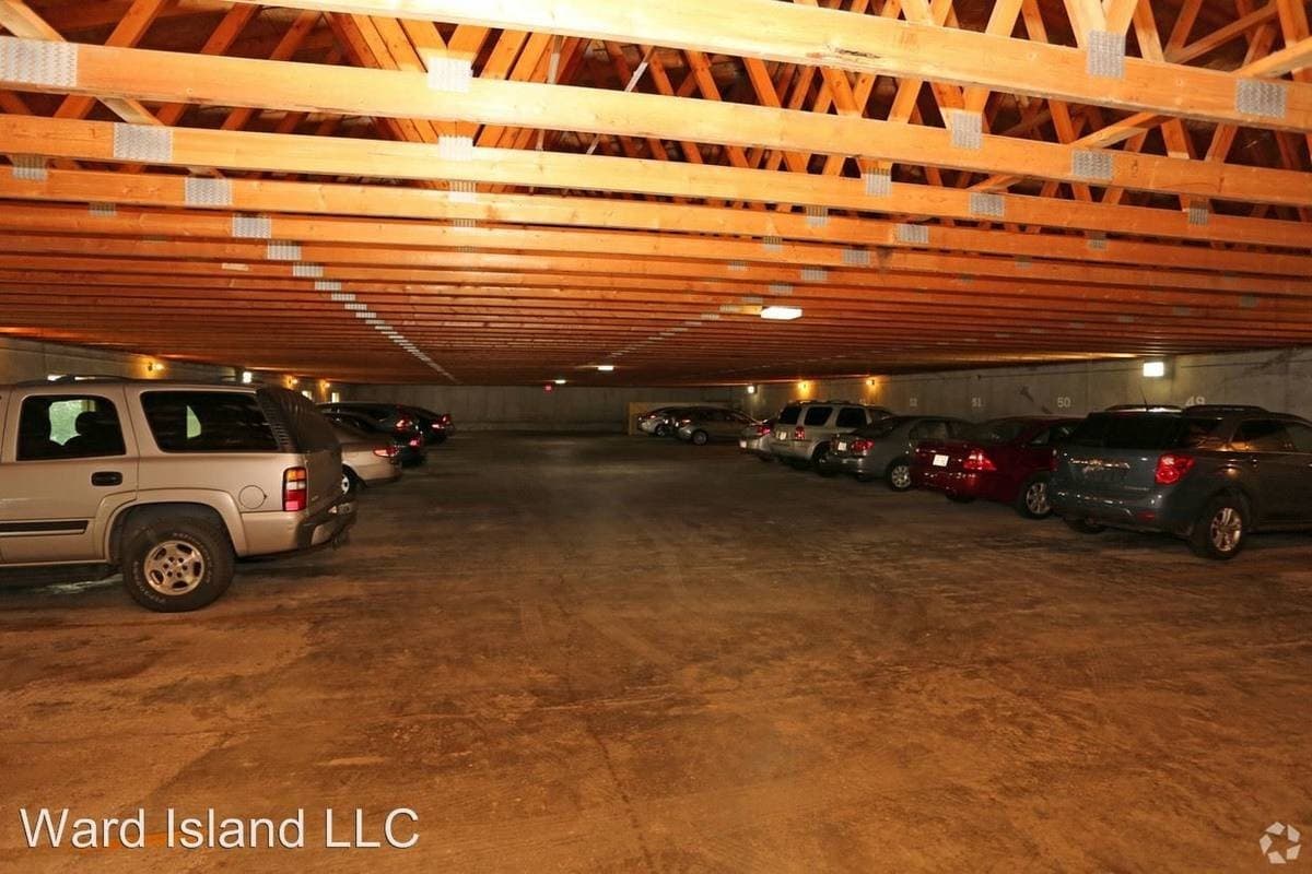 Wausau Apartment: 400 River Drive