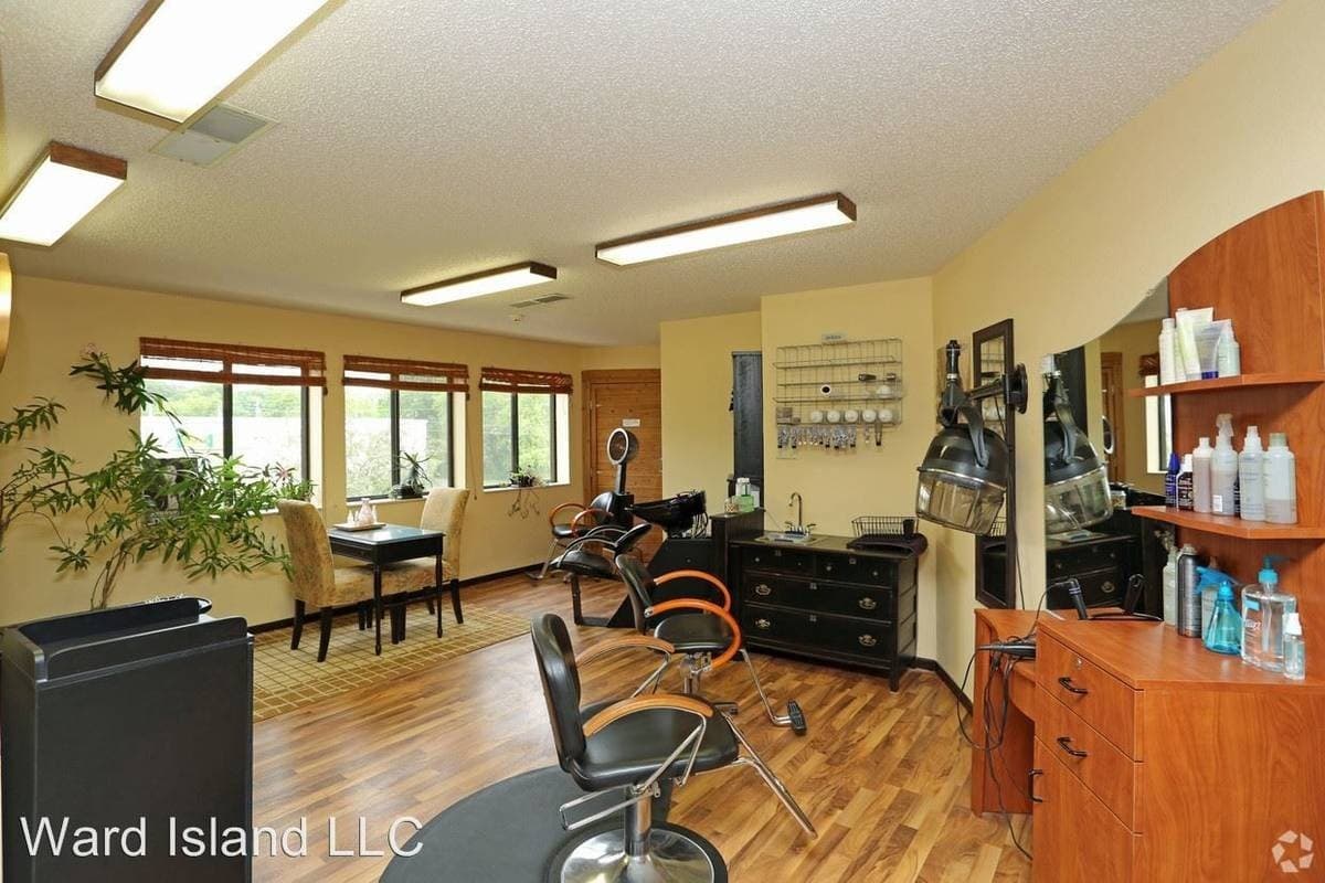 Wausau Apartment: 400 River Drive