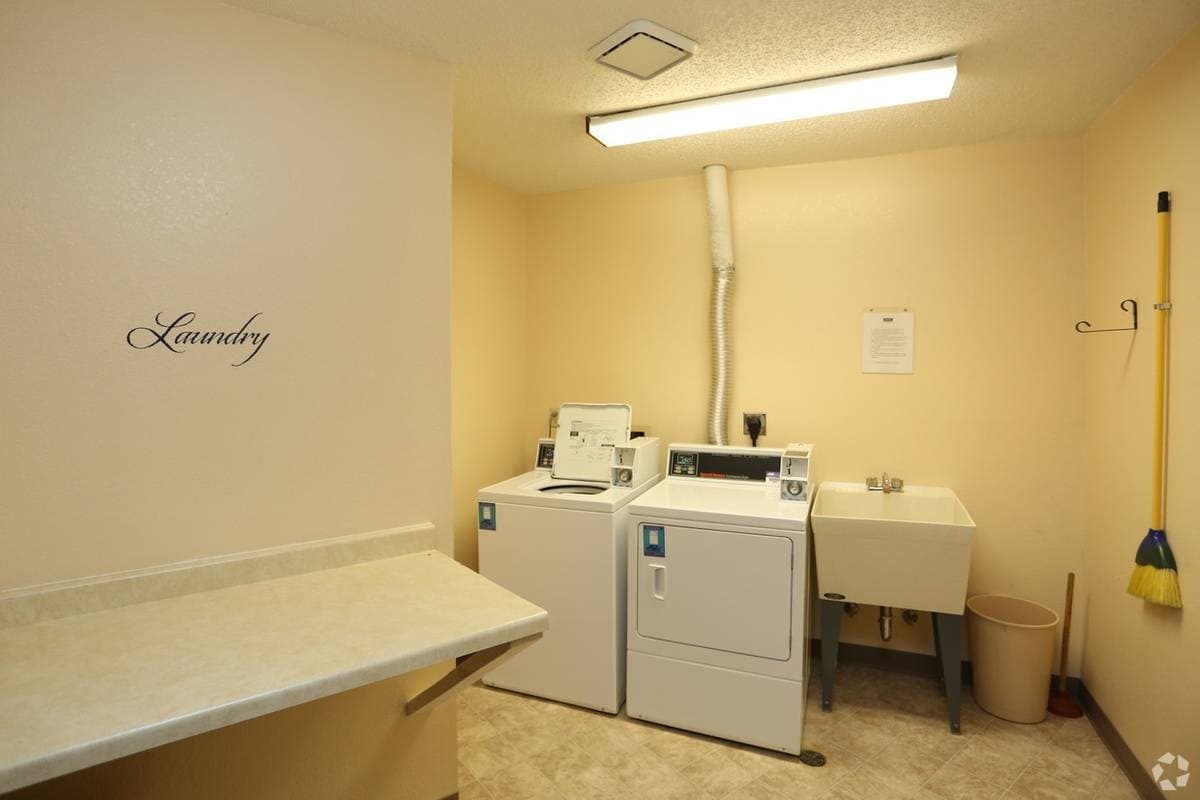 Wausau Apartment: 400 River Drive