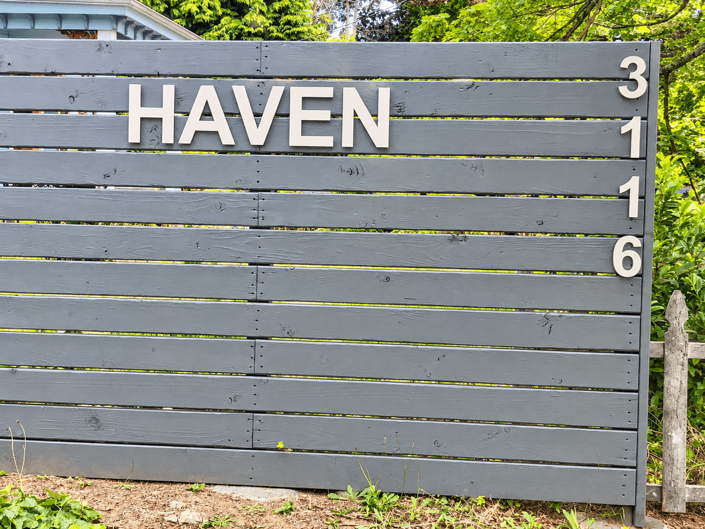 Vancouver Apartment: 3116 Kauffman Avenue