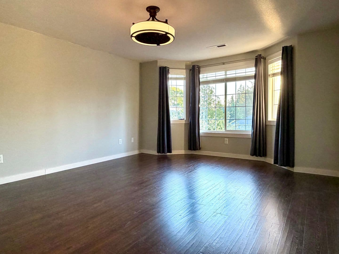 Vancouver House: 15809 NE 18 Ct