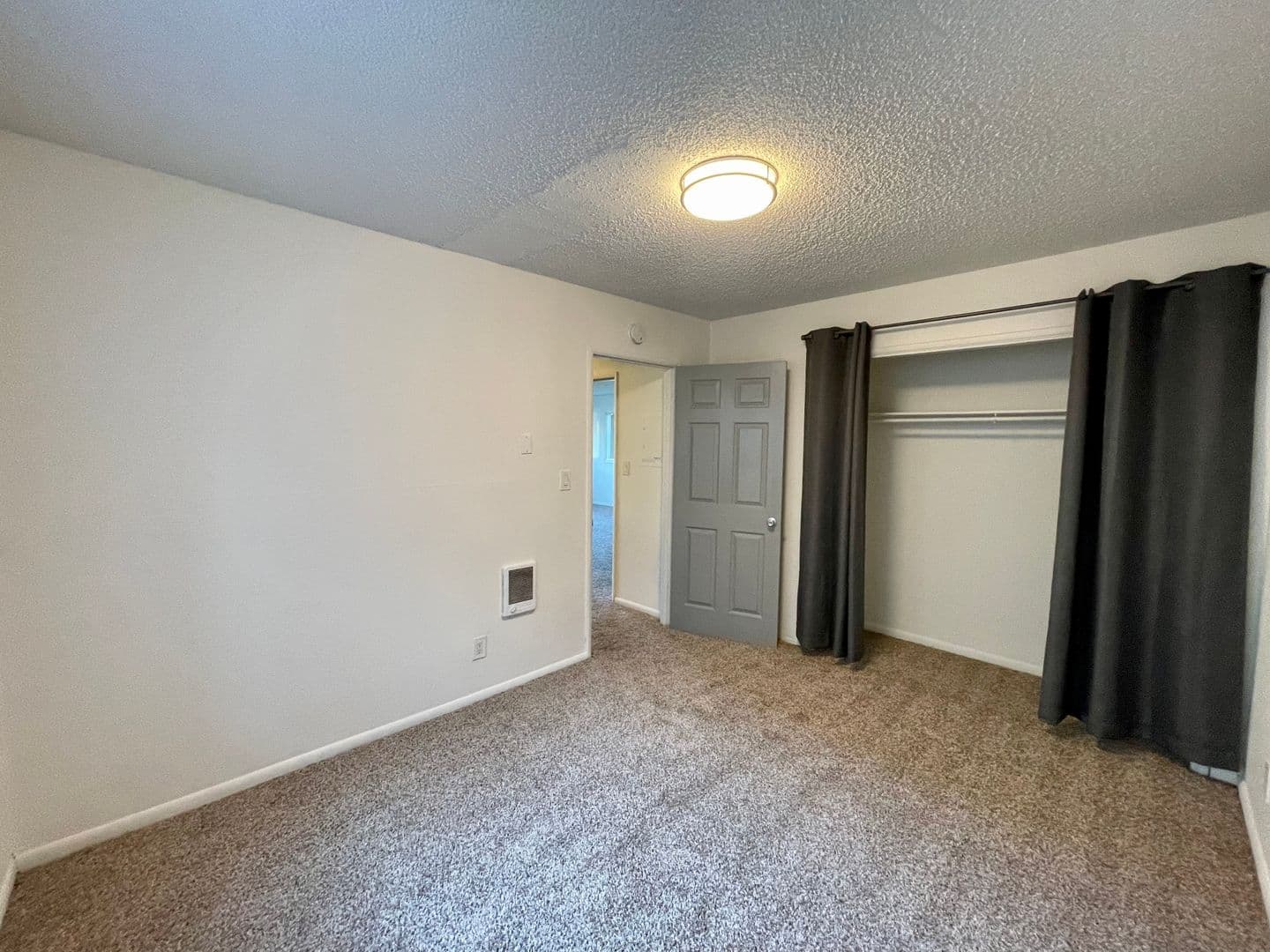 Longview Apartment: 1940 33 Avenue