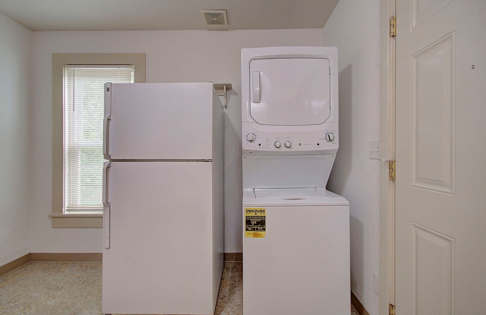 Vancouver Apartment: 2703 E 8 Street