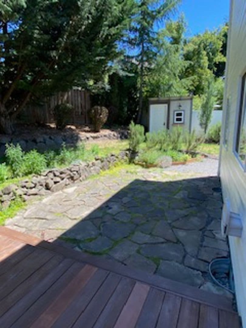 Vancouver House: 15809 NE 18 Ct