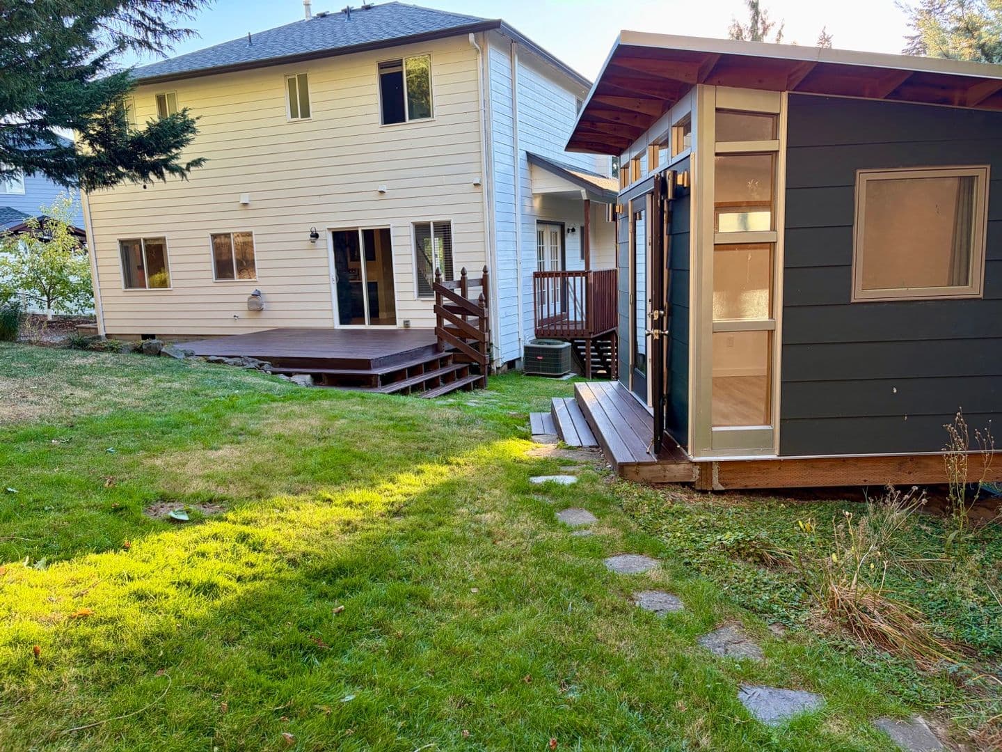 Vancouver House: 15809 NE 18 Ct