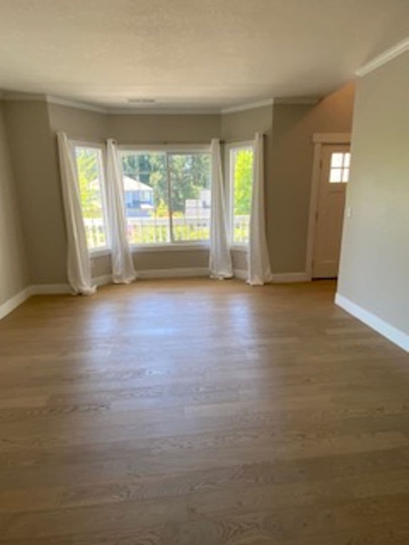 Vancouver House: 15809 NE 18 Ct