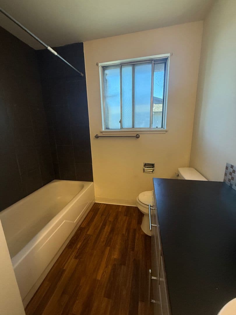 VANCOUVER Apartment: 301-415 NE 104 AVENUE