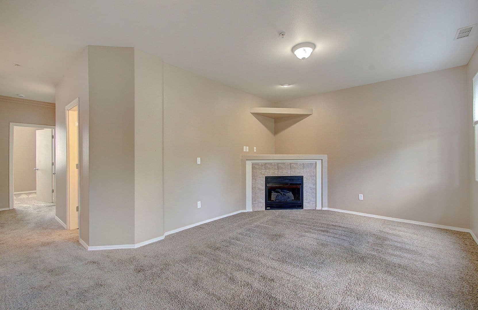 Vancouver House: 5264 NE 121 Avenue, #30