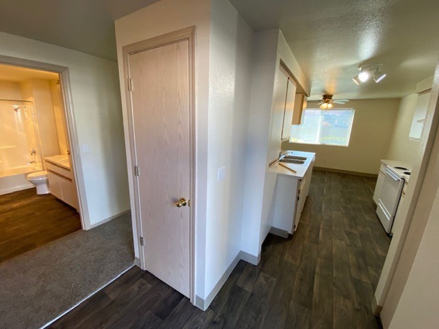 SALEM Apartment: 540 WALLACE ROAD NW, #205