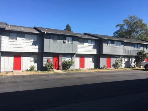Longview Apartment: 1940 33 Avenue